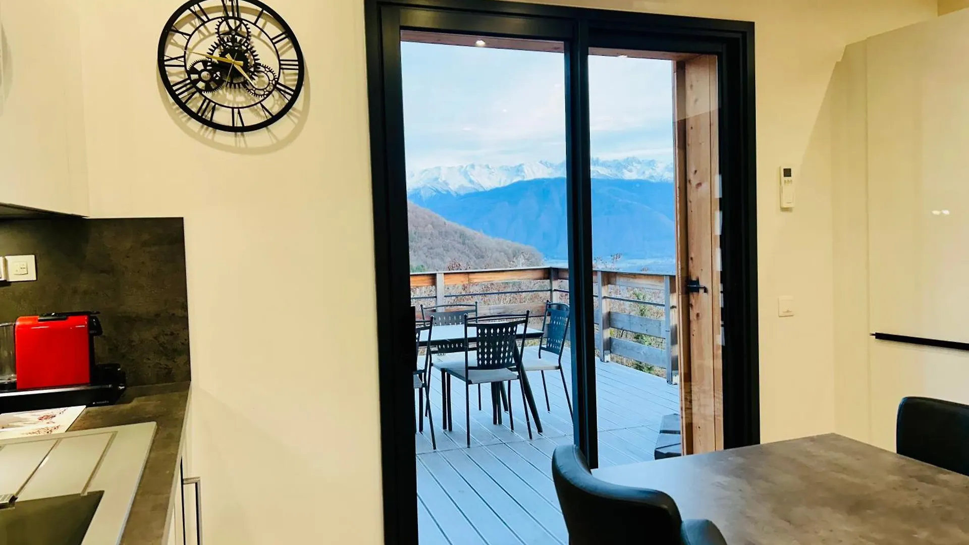 فيلا Au Pied De L'Arcluse - Clim Parking Terrasse - Clg Savoie Saint-Pierre-dʼAlbigny 0*,  فرنسا